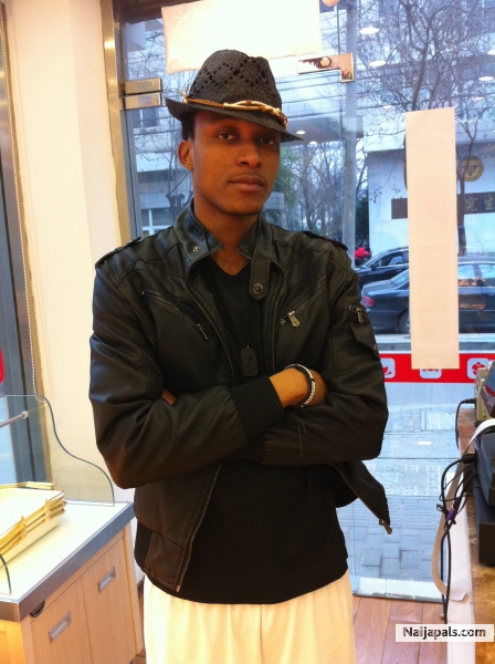  - click for next photo