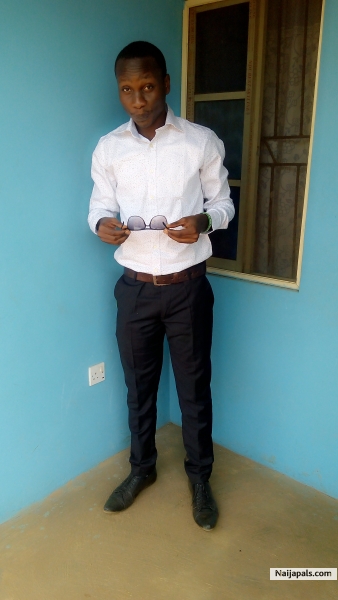 Oluwaseyifunmi - click for next photo