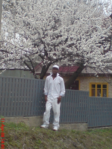  - click for next photo