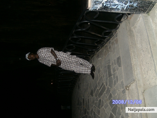  - click for next photo