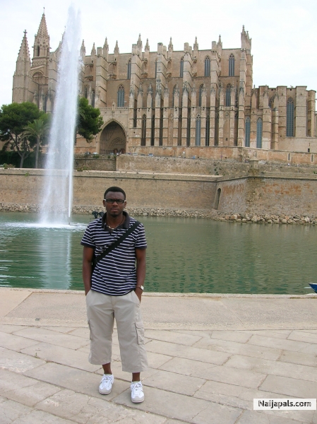 - click for next photo