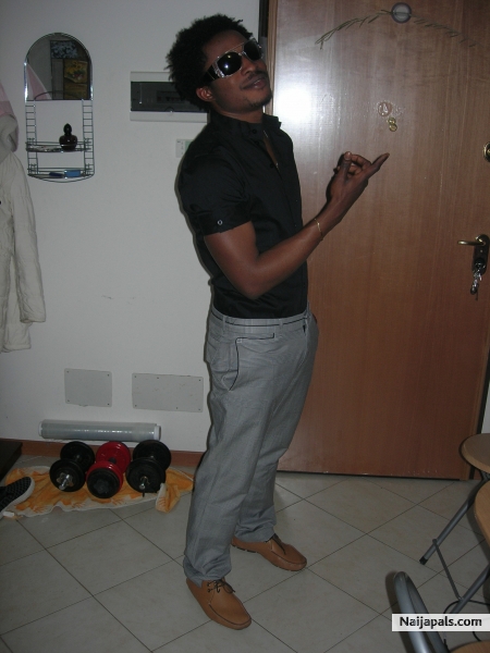  - click for next photo