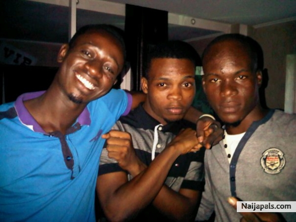 Moi and Olamide Eni duro - click for next photo