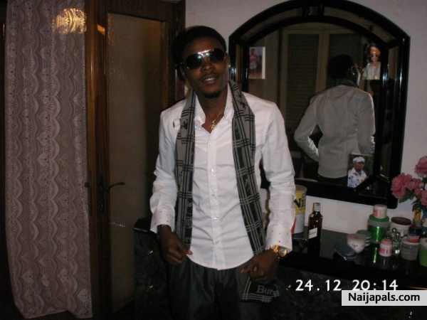  - click for next photo