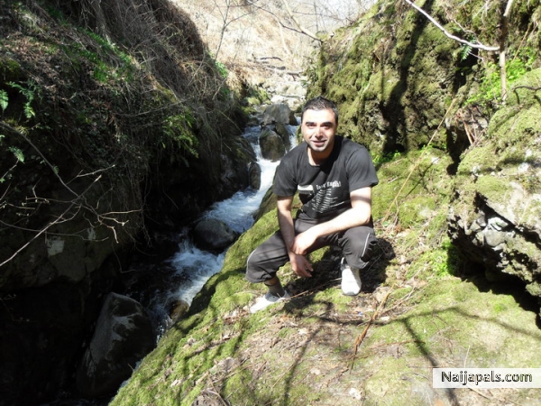  - click for next photo