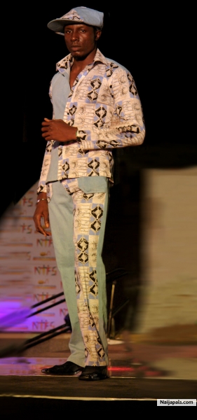 On Runway - click for next photo