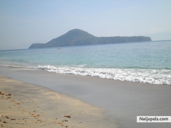 lovely beach - click for next photo