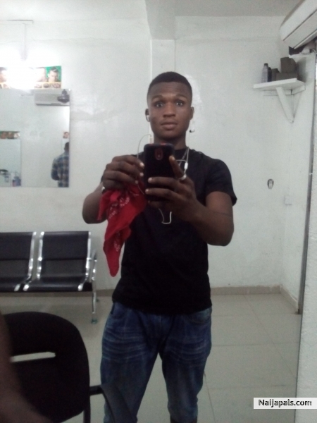 na me - click for next photo