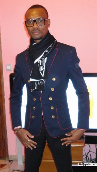  - click for next photo