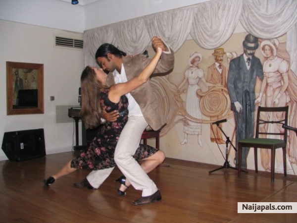 Dancing Tango - click for next photo