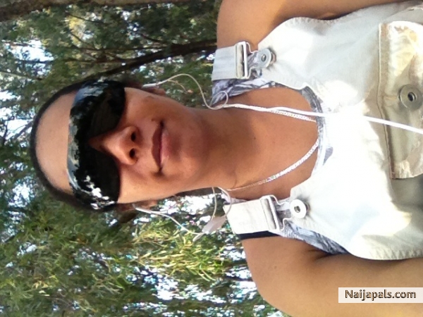Shirlyn/32yrs - click for next photo