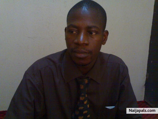 AKINOLAAAA - click for next photo
