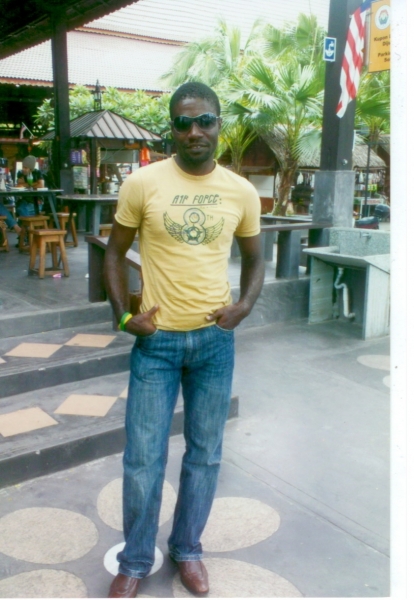  - click for next photo