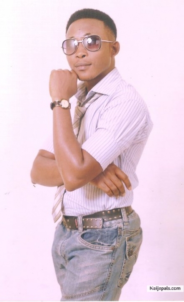 TO ALL MY FANZ AND LOVE ONES - click for next photo