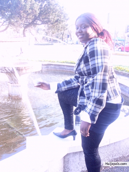  - click for next photo