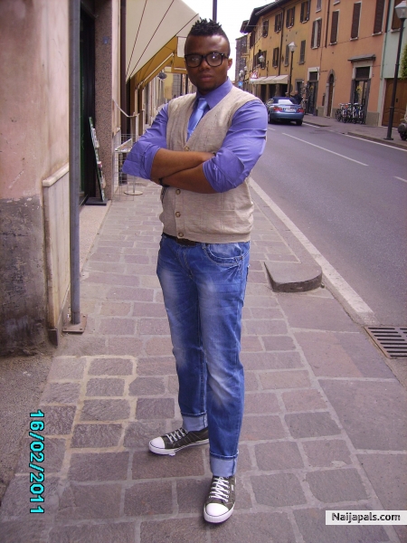  - click for next photo