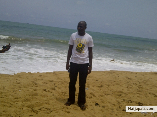 cotonou1 - click for next photo