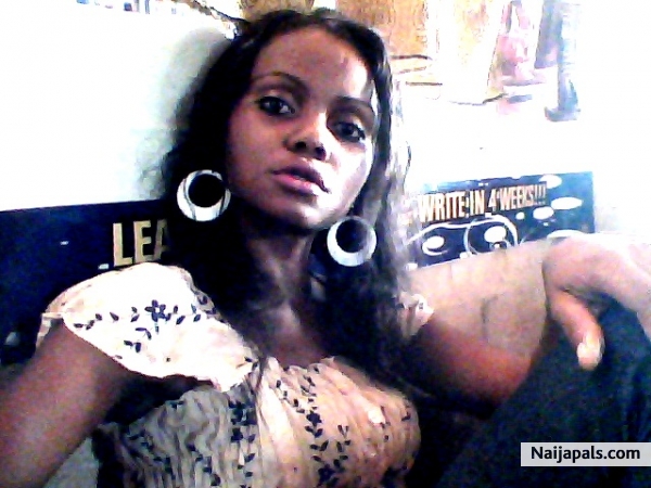 beauty' s the mix....brain' s the vibe!!! - click for next photo