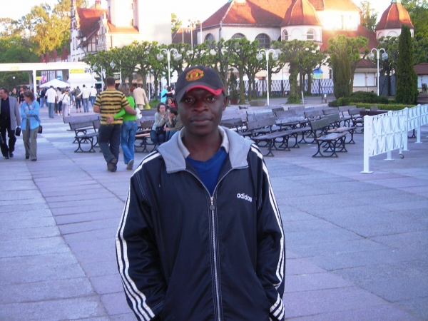  - click for next photo