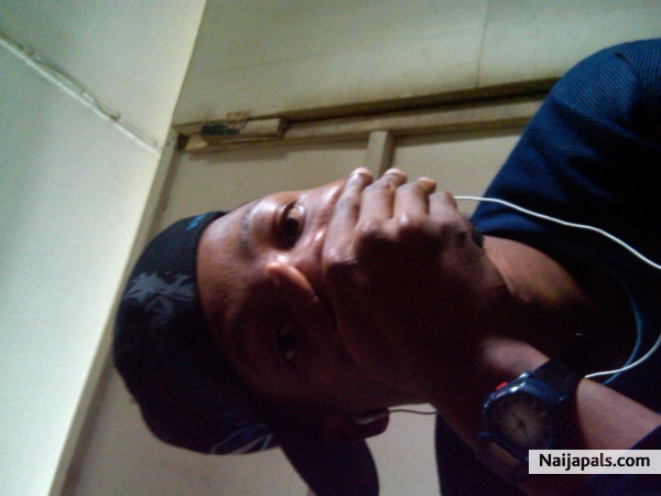 jst ma unserious self.... - click for next photo