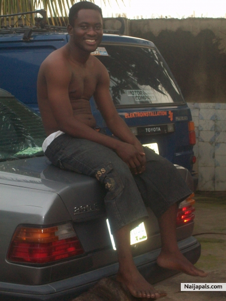  - click for next photo
