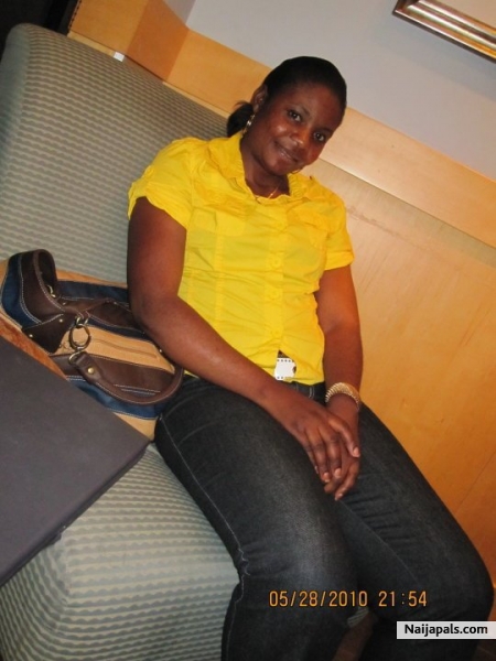 me in sar bucks cafee - click for next photo