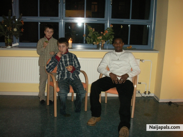  - click for next photo