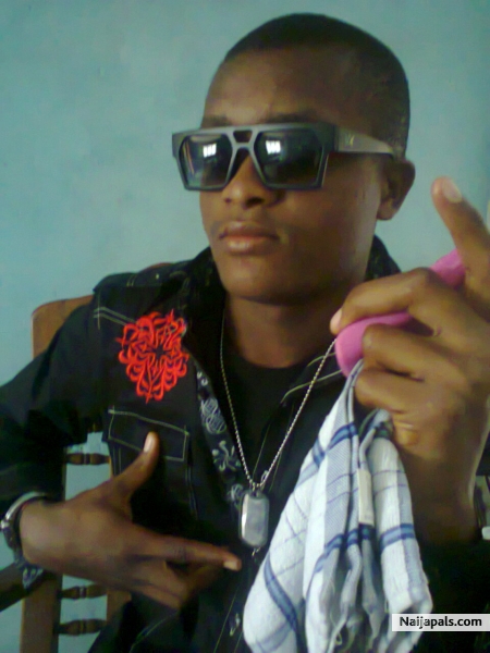 MackD. - click for next photo