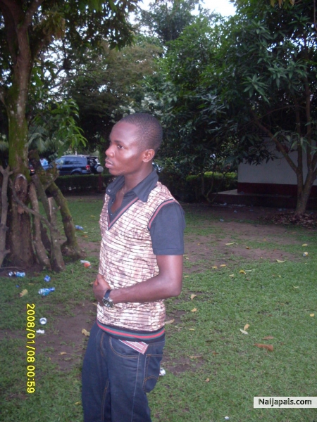 FLEXIN.... - click for next photo