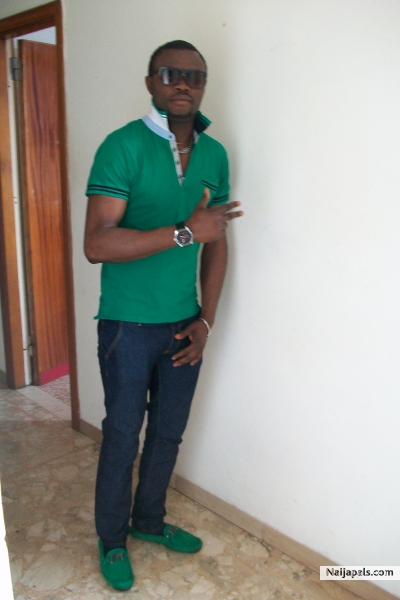  - click for next photo