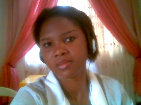 JOSSIE - click for next photo
