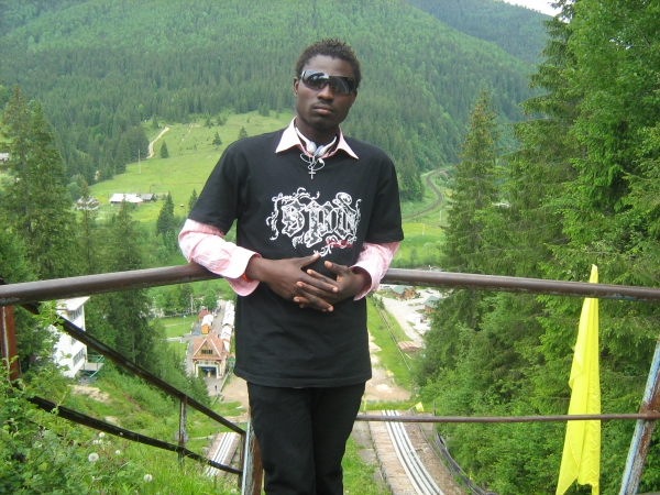  - click for next photo