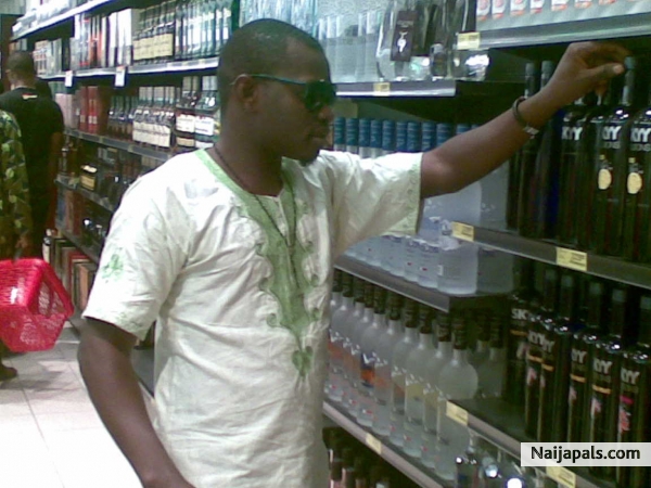 shopping tinz - click for next photo