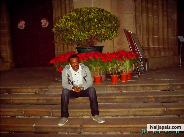 - click for next photo