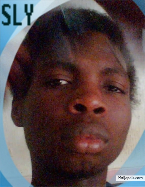 AM HOTTER THAN U. - click for next photo