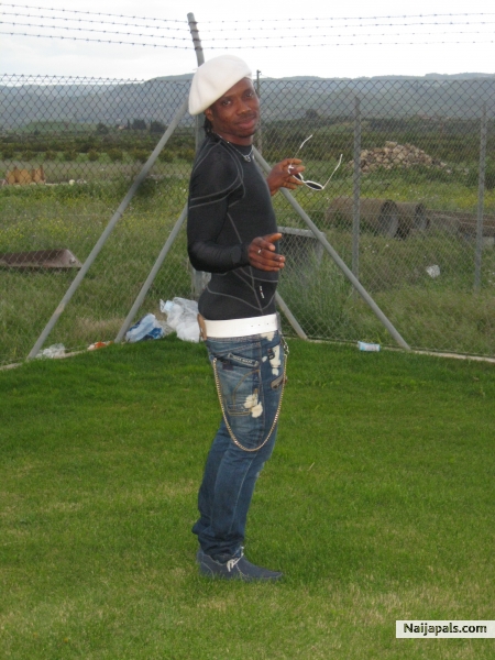  - click for next photo