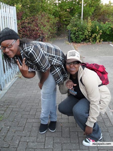 ma sis N wezzy - click for next photo