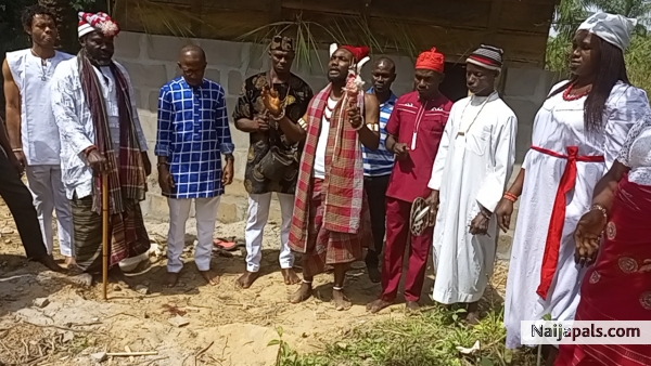Prince Chukwubuzor Mbah known as Sampe Master (Ozo Onwu Nyere Ndu / Aka Ji Ofor Igbo ) - click for next photo