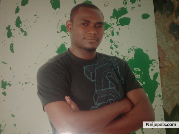 I AM JUST A MAN IN SEARCH OF TRUE LOVE AND A SOUL MATE - click for next photo