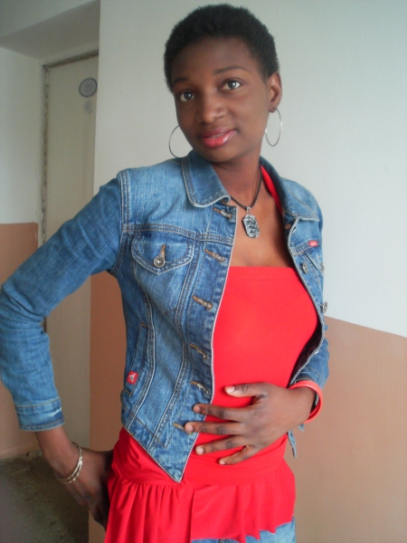  - click for next photo