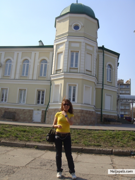  - click for next photo