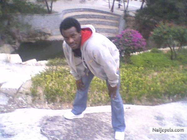  - click for next photo
