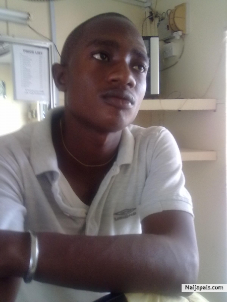 just tryto look gud - click for next photo