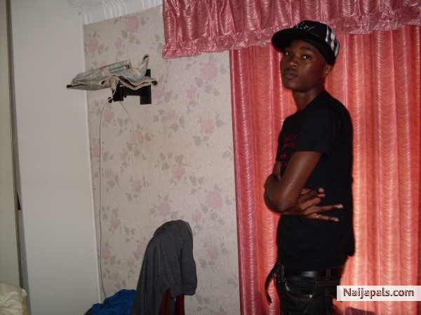  - click for next photo