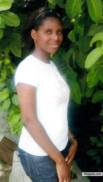 mee - click for next photo
