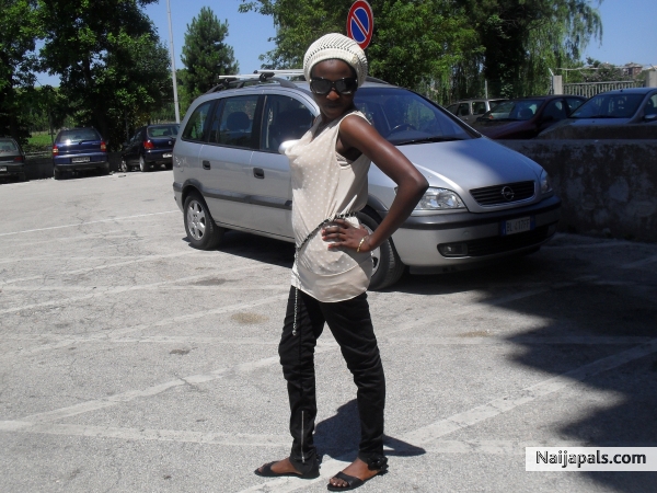 - click for next photo