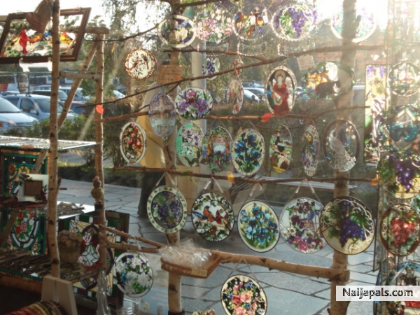 SouvEnIr ShoPs - click for next photo