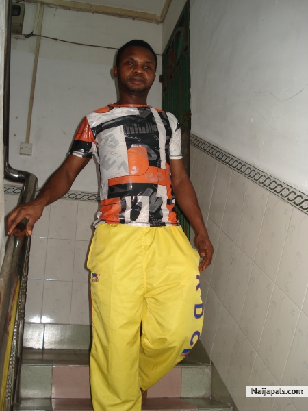 - click for next photo