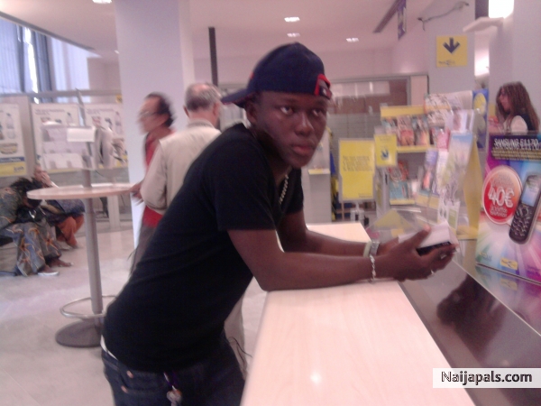  - click for next photo
