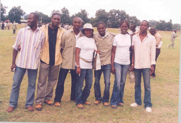 one big family(bonje,ade,k-jojo,omolola,t-boy(last born),??? and ope all in j-town) - click for next photo